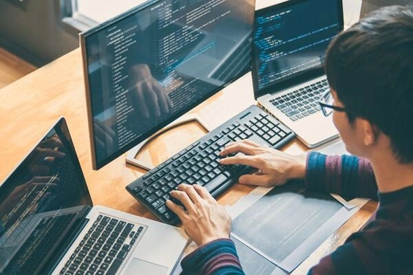 Getting started with IoT programming on Arduino Getting started with IoT programming on Arduino