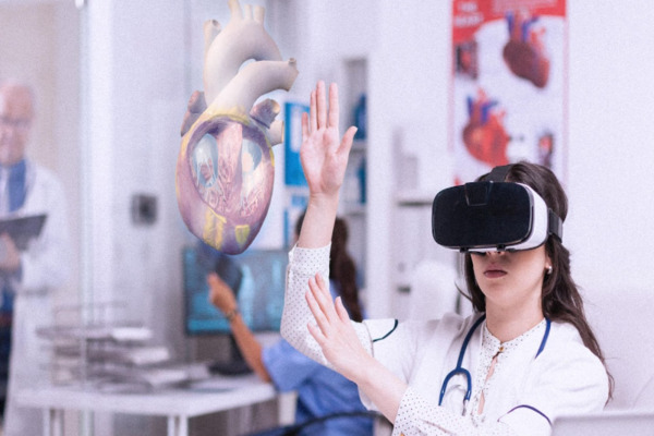 Virtual Reality and Augmented Reality (VR/AR) Virtual Reality and Augmented Reality (VR/AR)